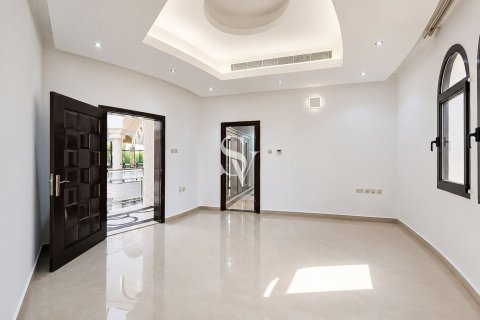 Villa en Emirates Hills, Dubai, 8 dormitorios, 1724 m², № 114641 - foto 17