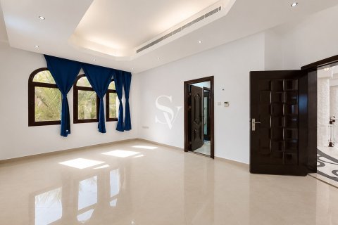 Villa en Emirates Hills, Dubai, 8 dormitorios, 1724 m², № 114641 - foto 19