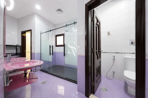Villa en Emirates Hills, Dubai, 8 dormitorios, 1724 m², № 114641 - foto 16