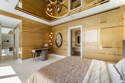 Apartment in Palm Jumeirah, Dubai 3 bedrooms, 317 sq.m. № 120352 - photo 16
