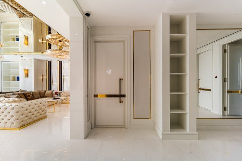 Apartment in Palm Jumeirah, Dubai 3 bedrooms, 317 sq.m. № 120352 - photo 25