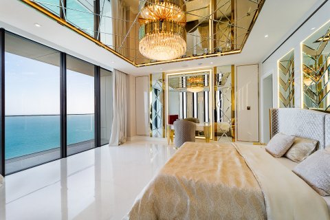 Apartment in Palm Jumeirah, Dubai 3 bedrooms, 317 sq.m. № 120352 - photo 12