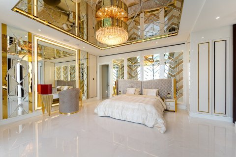 Apartment in Palm Jumeirah, Dubai 3 bedrooms, 317 sq.m. № 120352 - photo 11