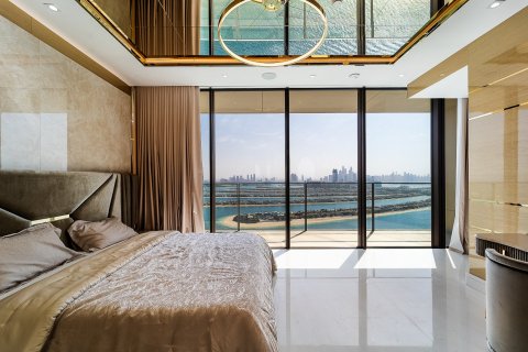 Apartment in Palm Jumeirah, Dubai 3 bedrooms, 317 sq.m. № 120352 - photo 3