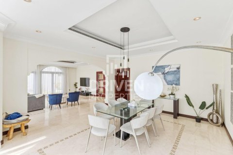 Villa in Garden Homes, Palm Jumeirah, Dubai 5 bedrooms, 622.64 sq.m. № 127875