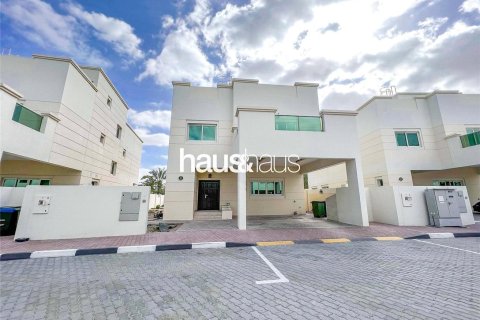 Villa à Jumeirah Village Circle, Dubai, 4 chambres, 570 m², № 45154