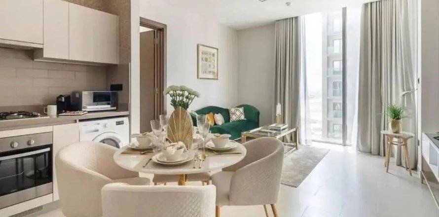Квартира в Дубае, 2 спальни, 90.1м², № 125024