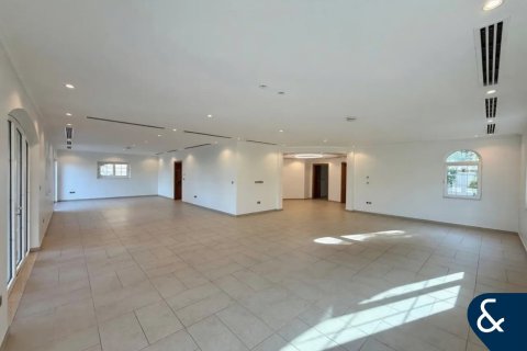 Villa in Jumeirah Park, Dubai 5 bedrooms, 750 sq.m. № 91474 - photo 3