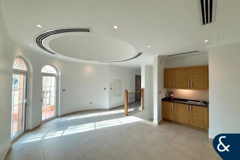 Villa in Jumeirah Park, Dubai 5 bedrooms, 750 sq.m. № 91474 - photo 13