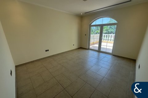 Villa in Jumeirah Park, Dubai 5 bedrooms, 750 sq.m. № 91474 - photo 7