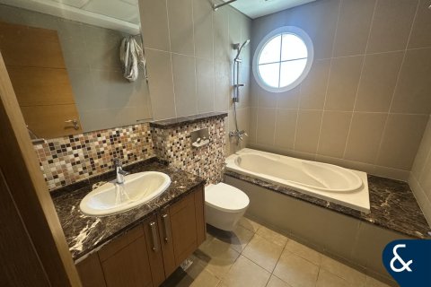Villa in Jumeirah Park, Dubai 5 bedrooms, 750 sq.m. № 91474 - photo 8