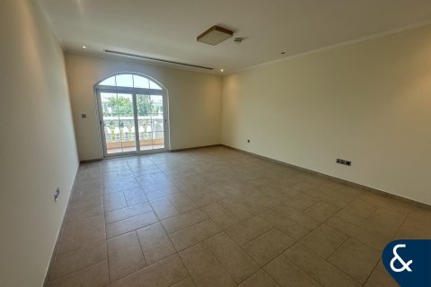 Villa in Jumeirah Park, Dubai 5 bedrooms, 750 sq.m. № 91474 - photo 11