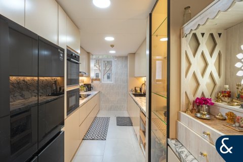 Apartment in Motor City, Dubai 3 bedrooms, 198 sq.m. № 91478 - photo 5