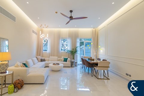 Apartment in Motor City, Dubai 3 bedrooms, 198 sq.m. № 91478