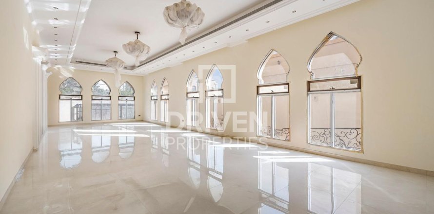 فيلا في Al Quoz, دبي 7 غرف نوم , 1114.84 م² رقم 136647