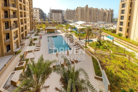 Apartamento en Umm Suqeim 3, Umm Suqeim, Dubai, 2 dormitorios, 110.65 m², № 136646 - foto 2