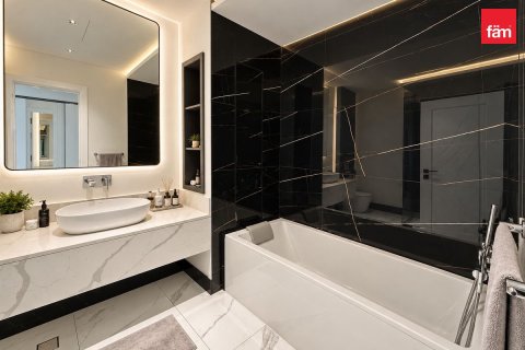 Apartment in Business Bay, Dubai 2 bedrooms, 214.8 sq.m. № 139282 - photo 16