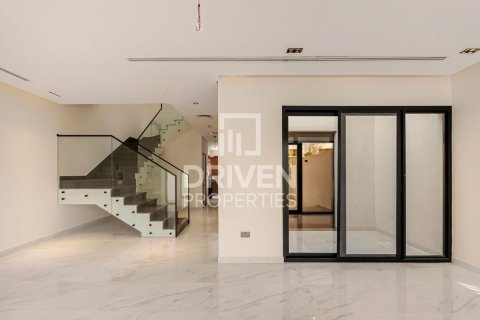 Townhouse in Murooj Al Furjan, Al Furjan, Dubai 4 bedrooms, 222.22 sq.m. № 136950 - photo 2