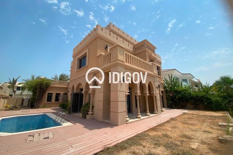 Villa à Palm Jumeirah, Dubai, 5 chambres, 727.52 m², № 121008