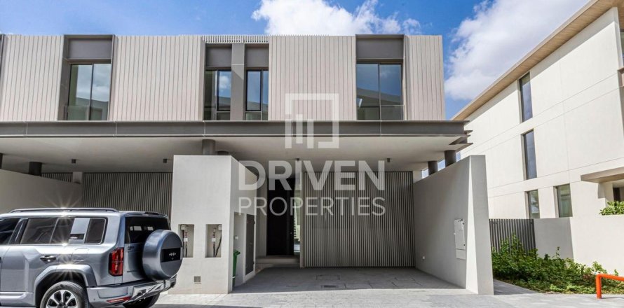 Таунхаус в Nad Al Sheba 1, Nadd Al Sheba, Дубай, 3 спальни, 358.33м², № 128826