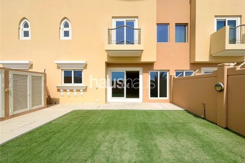 Townhouse in Dubai Sports City, Dubai 4 bedrooms, 247 sq.m. № 44504