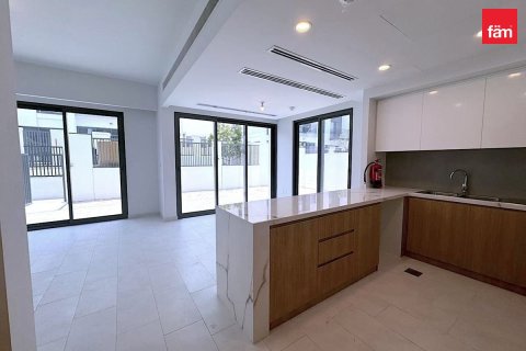 Villa in Dubai 4 bedrooms, 245.1 sq.m. № 122013