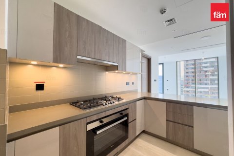 Apartment in Dubai 4 bedrooms, 218.6 sq.m. № 124370 - photo 8