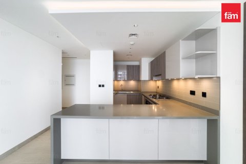 Apartment in Dubai 4 bedrooms, 218.6 sq.m. № 124370 - photo 7