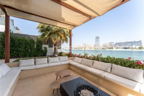 Villa in Palm Jumeirah, Dubai 7 bedrooms, 1262 sq.m. № 43904 - photo 11
