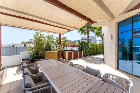 Villa in Palm Jumeirah, Dubai 7 bedrooms, 1262 sq.m. № 43904 - photo 9
