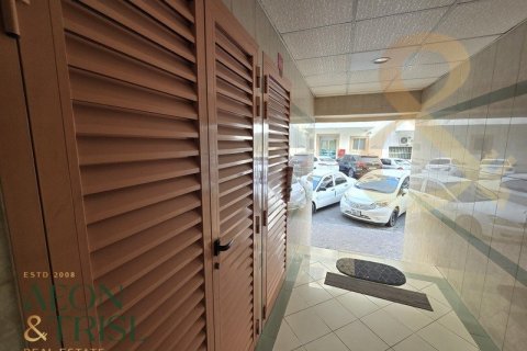 Propiedad comercial en Deira, Dubai, 999 dormitorios, 202 m², № 60641 - foto 4