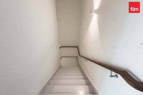 Apartment in Dubai 3 bedrooms, 179.9 sq.m. № 123757 - photo 9