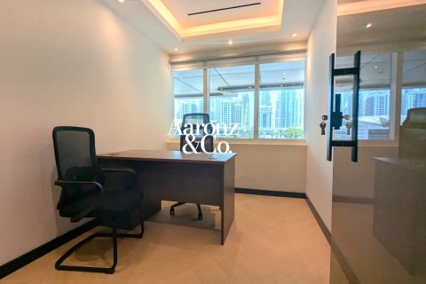 Oficina en Jumeirah Lake Towers, Dubai, 90 m², № 125068 - foto 10