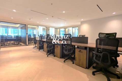 Oficina en Jumeirah Lake Towers, Dubai, 90 m², № 125068 - foto 2