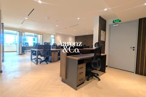 Oficina en Jumeirah Lake Towers, Dubai, 90 m², № 125068 - foto 8