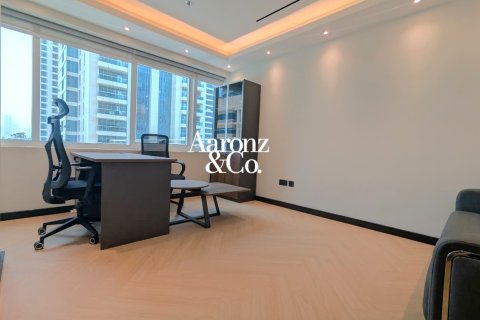 Oficina en Jumeirah Lake Towers, Dubai, 90 m², № 125068 - foto 6