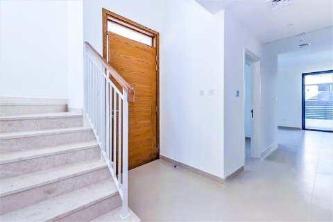 Снять в аренду виллу в Дубай Хилс Эстейт, Дубай: 4 спальни, 229м², № 125069 - фото 6