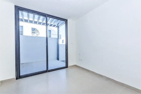 Снять в аренду виллу в Дубай Хилс Эстейт, Дубай: 4 спальни, 229м², № 125069 - фото 14