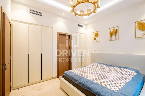 Villa in Murooj Al Furjan, Al Furjan, Dubai 4 bedrooms, 564.57 sq.m. № 140515 - photo 16