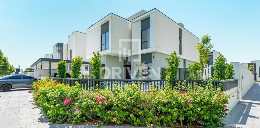 Villa in Murooj Al Furjan, Al Furjan, Dubai 4 bedrooms, 564.57 sq.m. № 140515