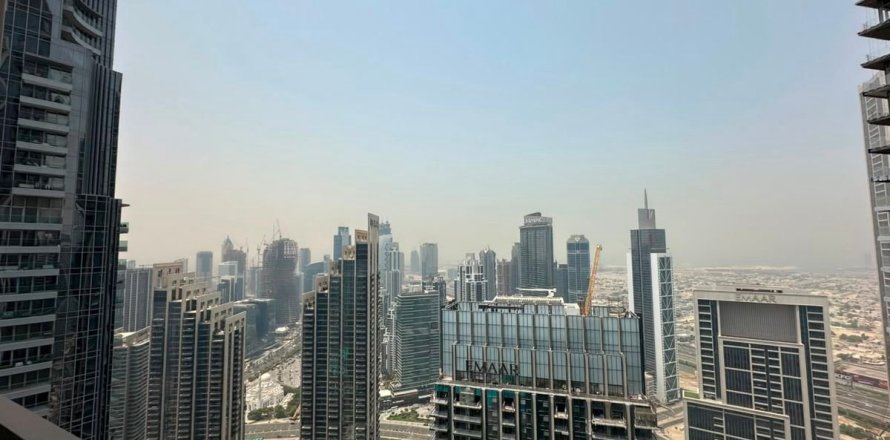 Apartment in Dubai 1 bedroom, 74.9 sq.m. № 123167