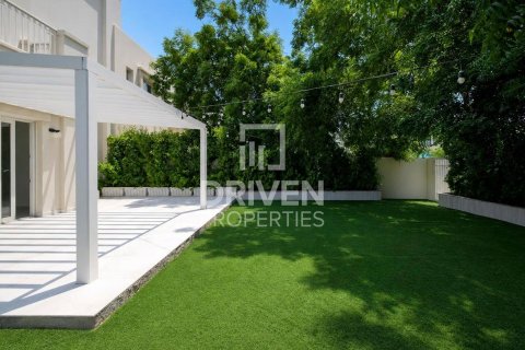 Villa in The Springs, Dubai 3 bedrooms, 326 sq.m. № 128429 - photo 22