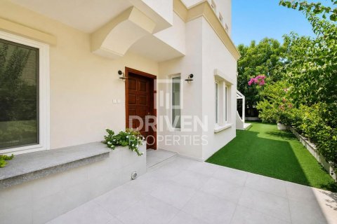 Villa in The Springs, Dubai 3 bedrooms, 326 sq.m. № 128429 - photo 28