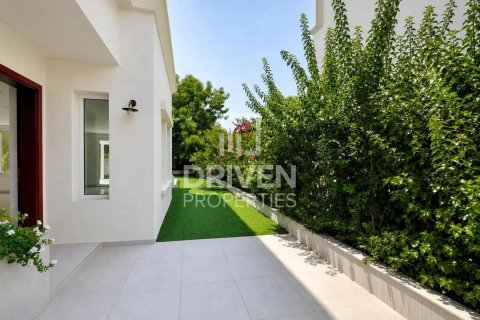 Villa in The Springs, Dubai 3 bedrooms, 326 sq.m. № 128429 - photo 20