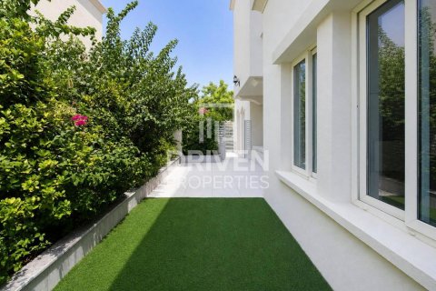 Villa in The Springs, Dubai 3 bedrooms, 326 sq.m. № 128429 - photo 29