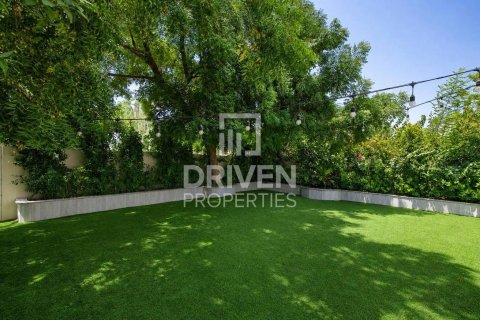 Villa in The Springs, Dubai 3 bedrooms, 326 sq.m. № 128429 - photo 23