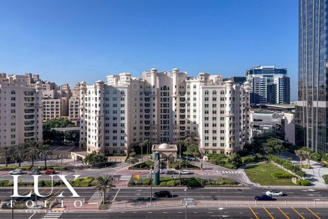 Снять в аренду квартиру в Shoreline Apartments, Пальма Джумейра, Дубай: 1 спальня, 116м², № 46378 - фото 2