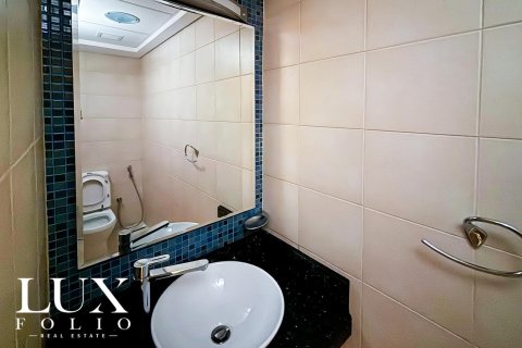Снять в аренду квартиру в Shoreline Apartments, Пальма Джумейра, Дубай: 1 спальня, 116м², № 46378 - фото 3
