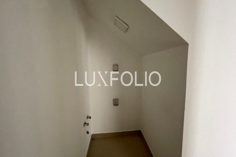 Снять в аренду таунхаус в Arabella Townhouses, Мудон, Дубай: 4 спальни, 235м², № 46390 - фото 24