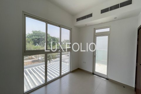 Снять в аренду таунхаус в Arabella Townhouses, Мудон, Дубай: 4 спальни, 235м², № 46390 - фото 14